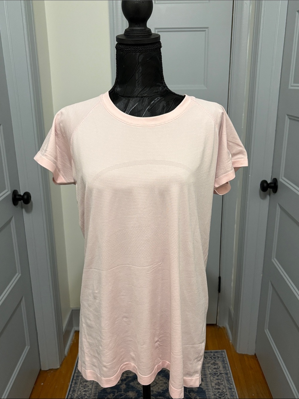 Lululemon Swiftly Light Pink